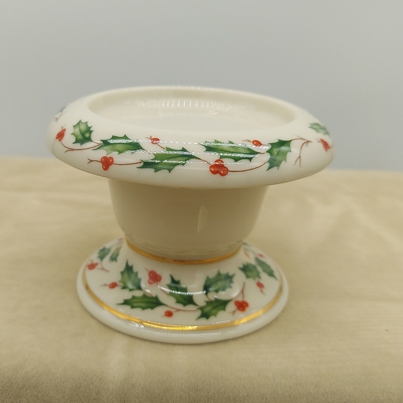 Lenox Holly & Berry Candle Holder Pillar Style Christmas Decor Mantle Fireplace - Picture 1 of 3